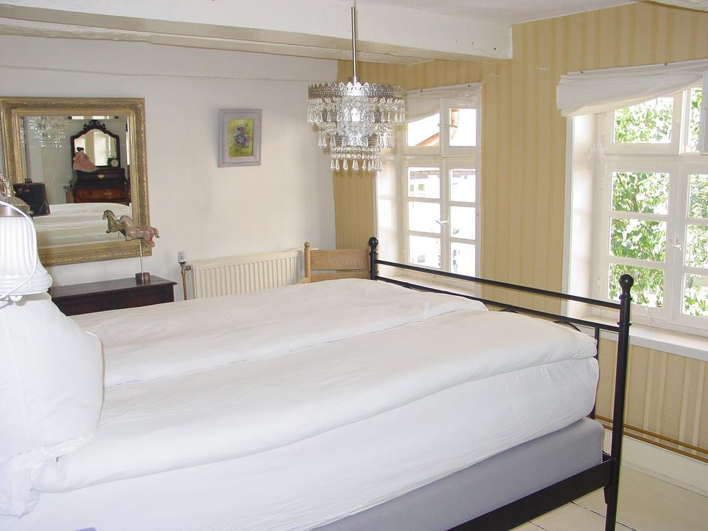 Robert'S Bed & Breakfast Helmarshausen Kültér fotó